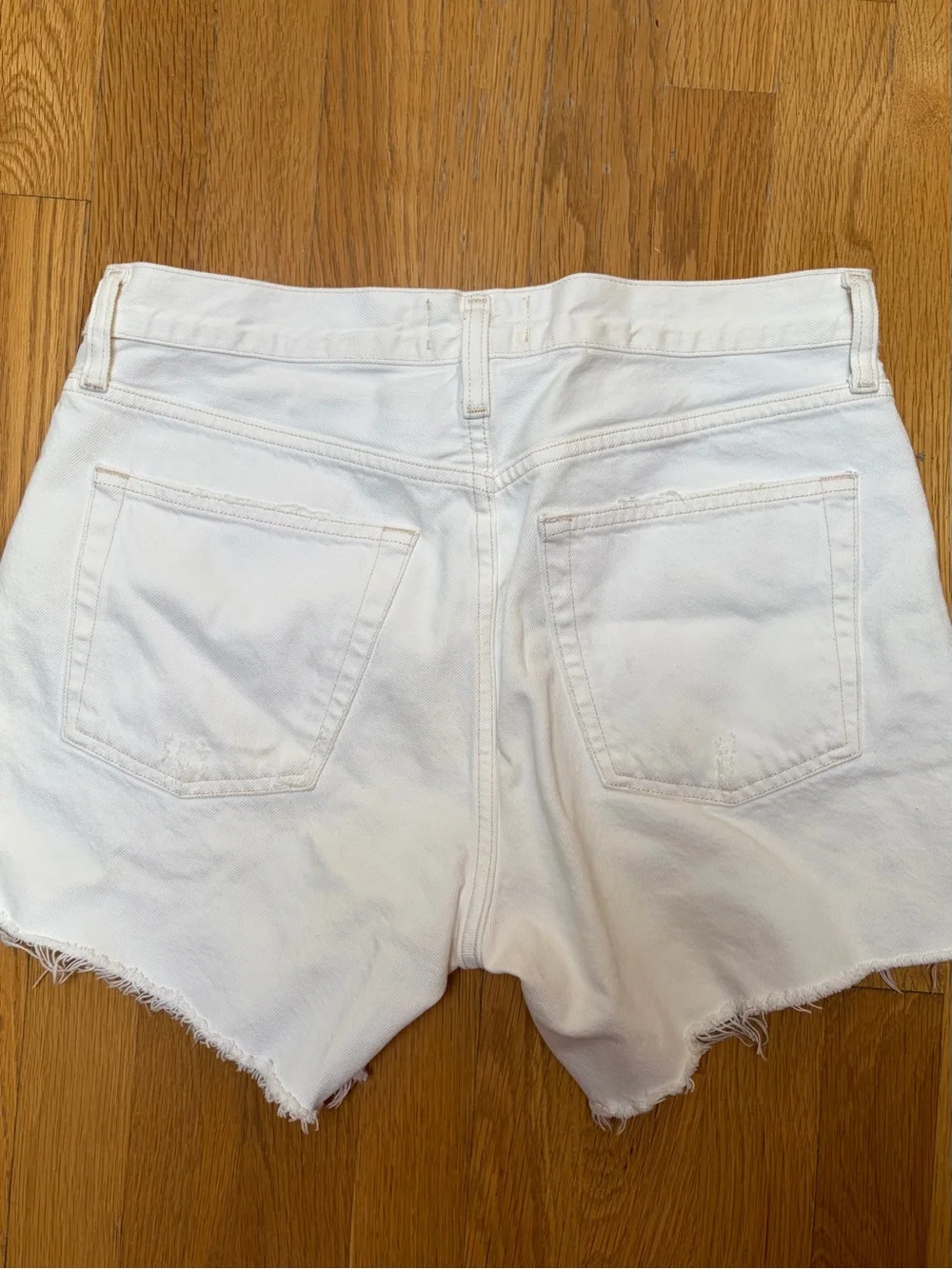 AGOLDE Parker Long Shorts Panna Cotta White 27 — only worn twice!